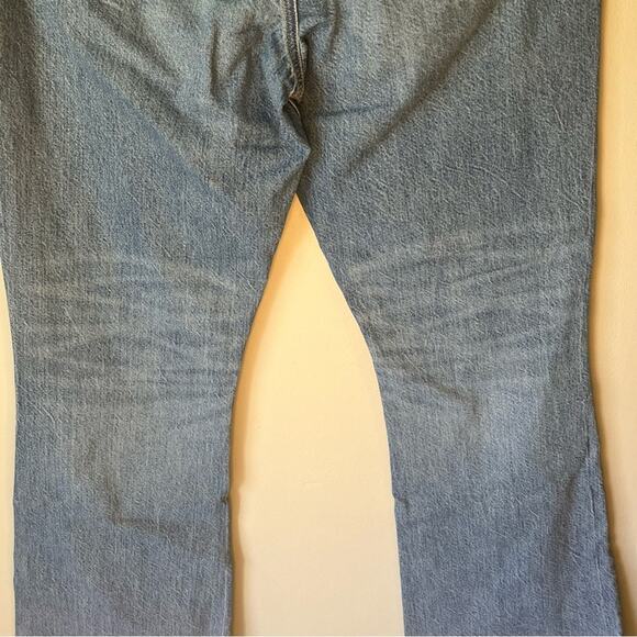 American Eagle Light Wash Distressed Flare Jean Size 12 Long - Picture 9 of 13